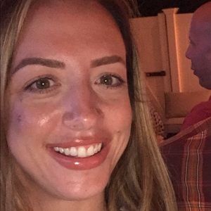 Meet your Posher, Christie